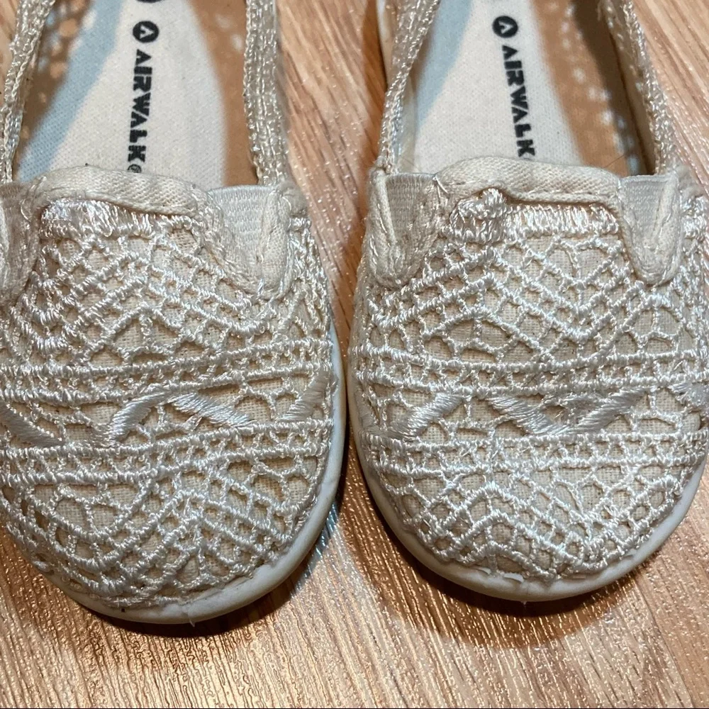 Airwalk Toddler Girls Size 5 Cream Crochet Lace Slip On Shoes Flats Cream